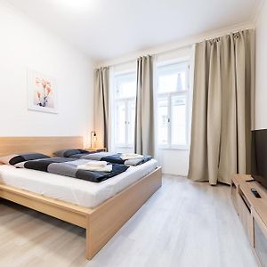 Apartments Borivojova 63